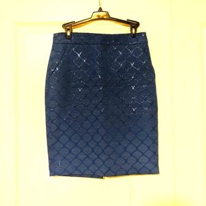 Blue skirt with diamond pattern
